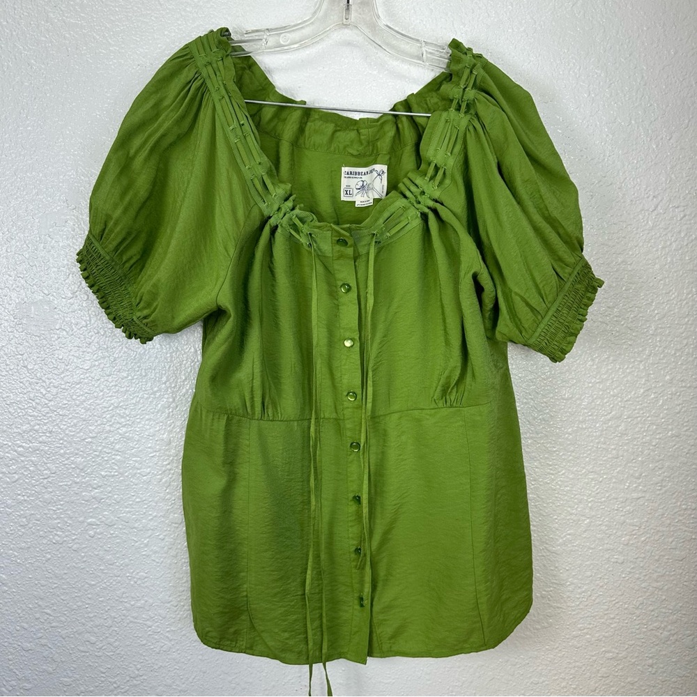 Caribbean Joe Top Women's Sz XL Green Raglan Short Sleeve Embroidered Regency